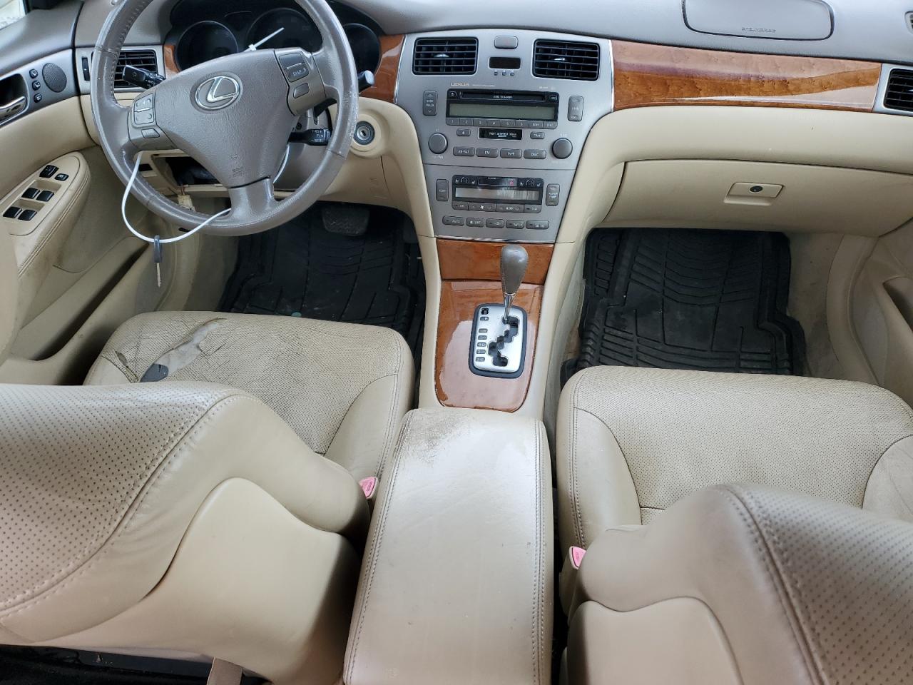 2005 Lexus ES - Image 8
