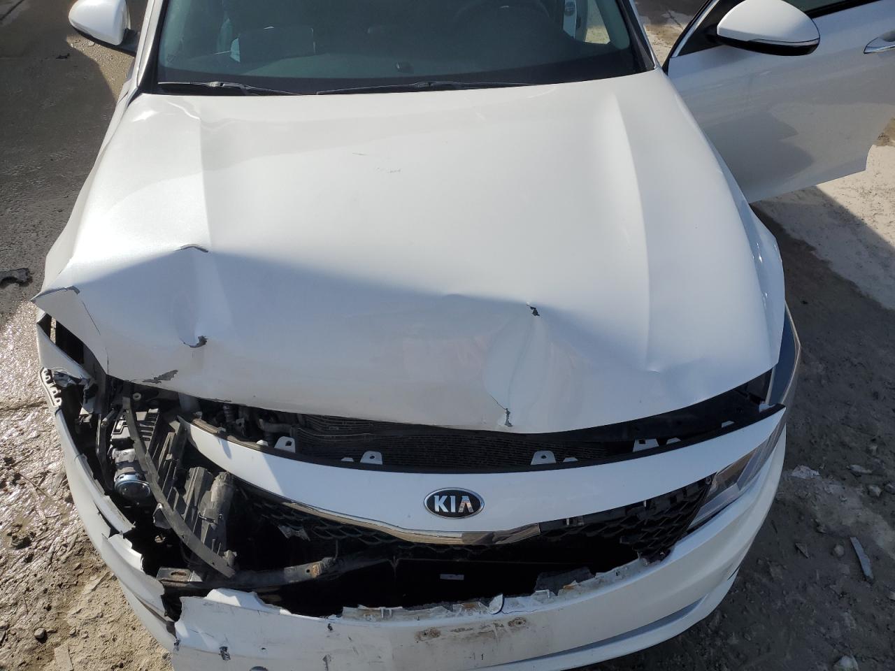 2016 Kia Optima - Image 13