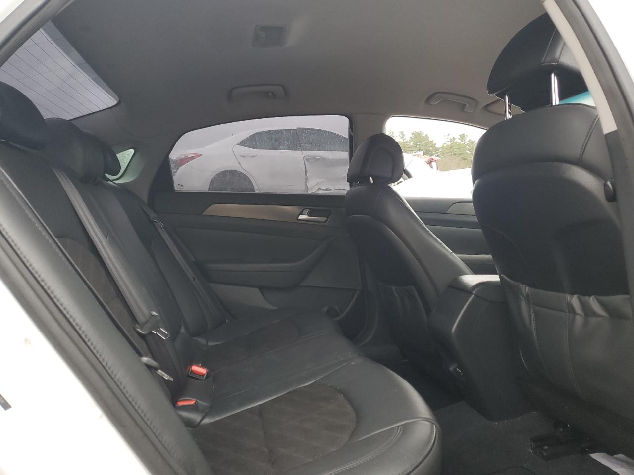 2015 Hyundai Sonata - Image 10