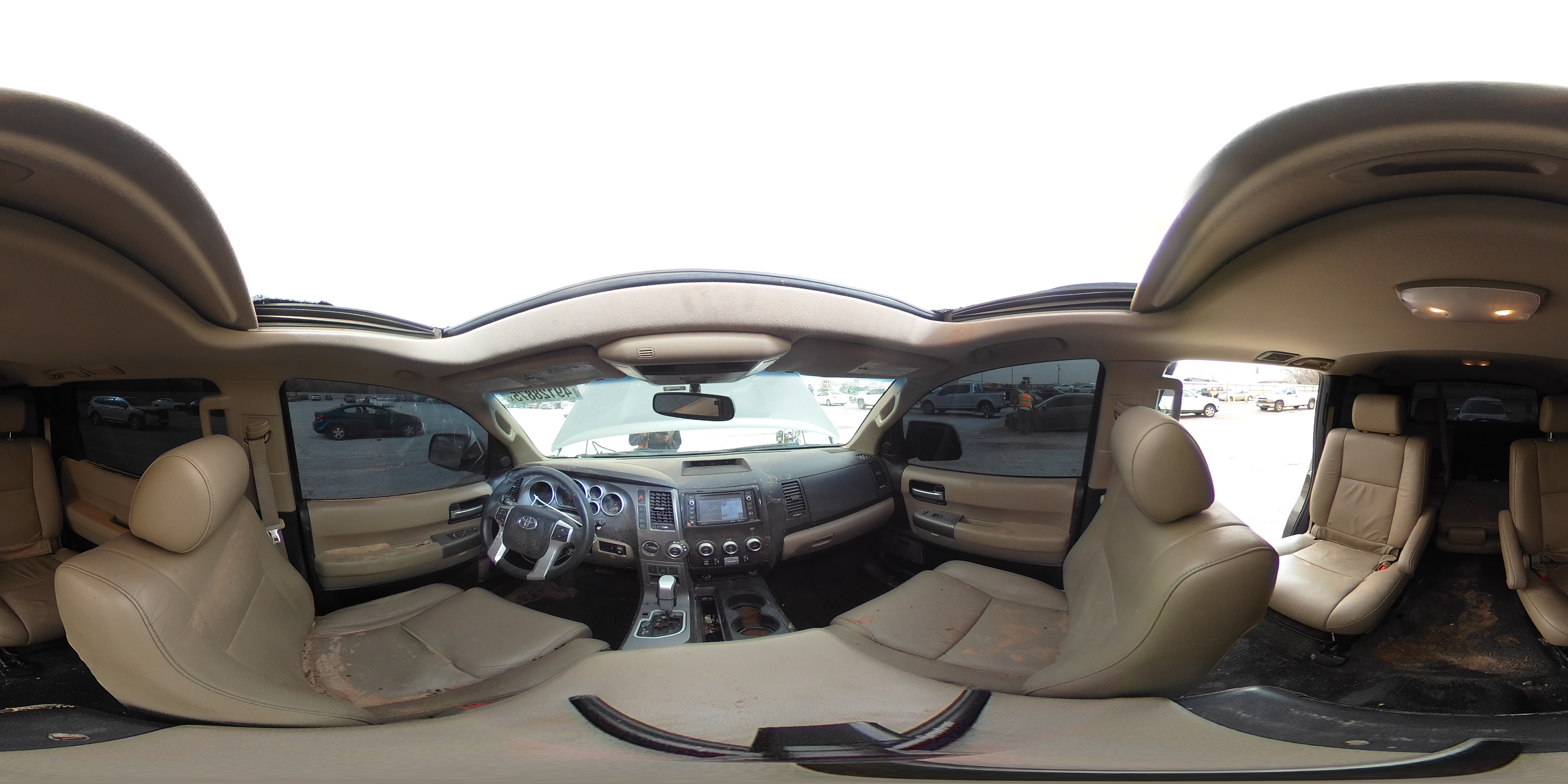 2016 Toyota Sequoia - Image 14