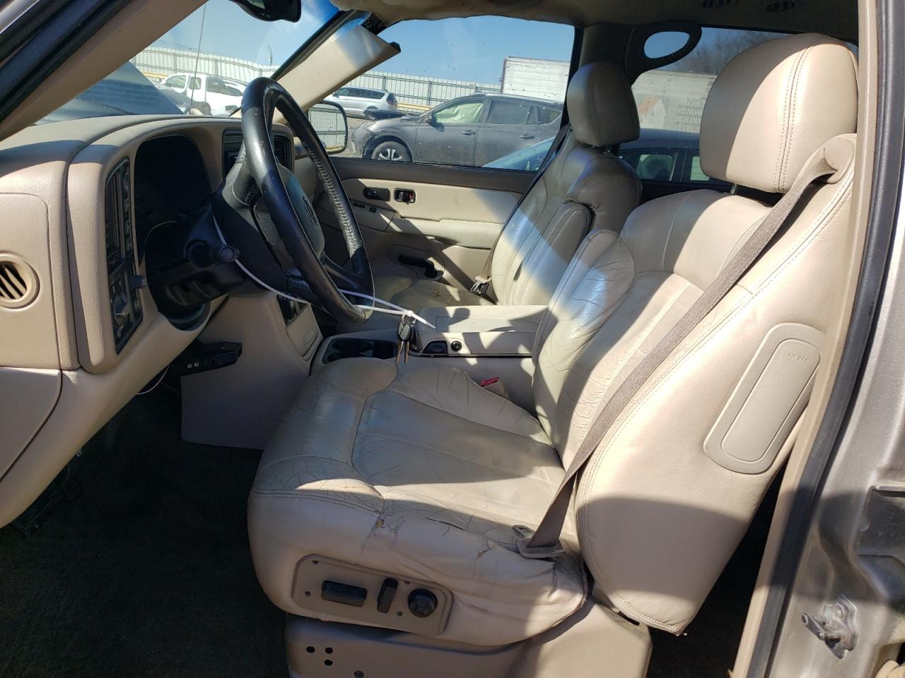 2002 Chevrolet Suburban - Image 7
