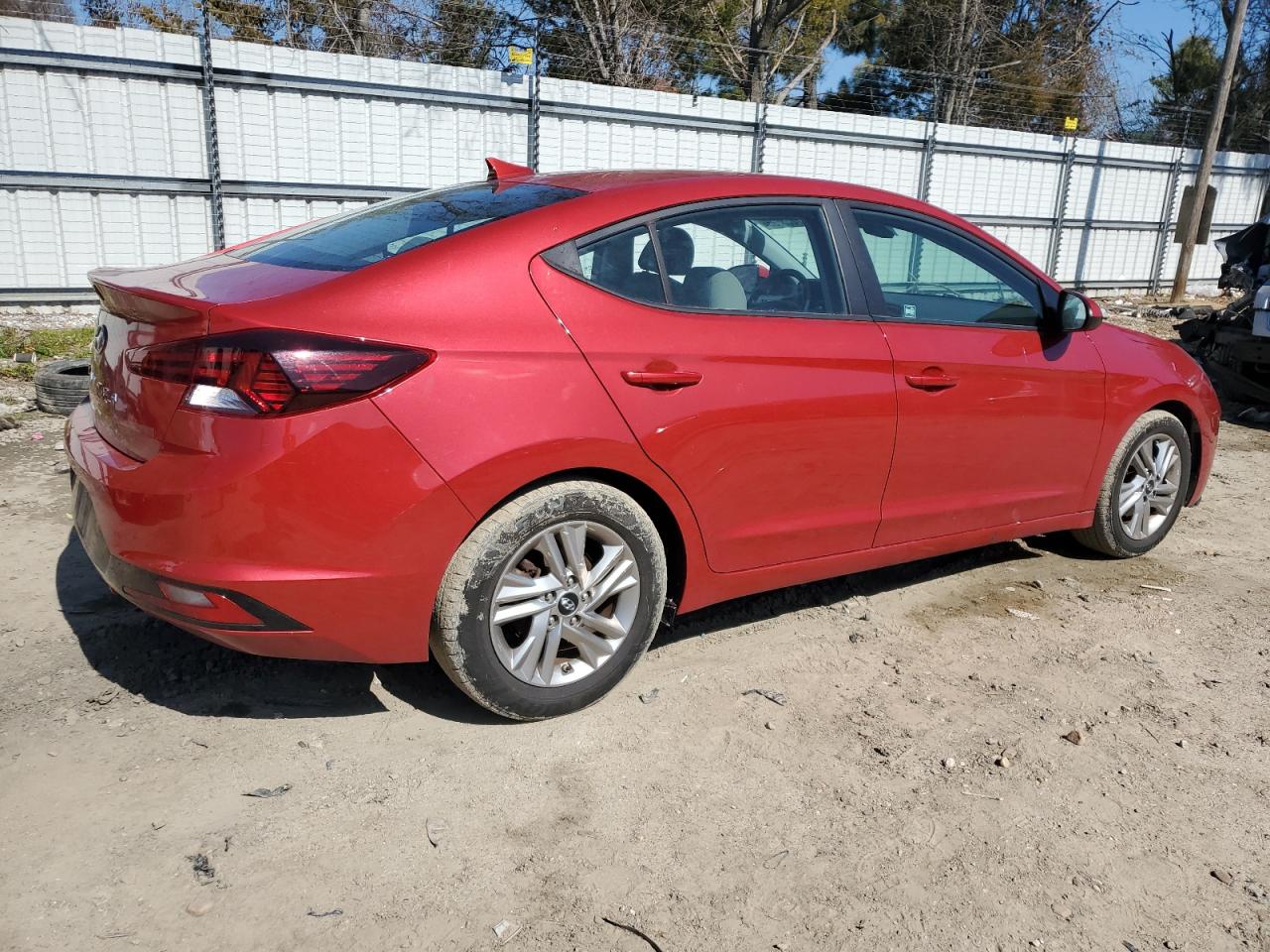 2020 Hyundai Elantra - Image 3