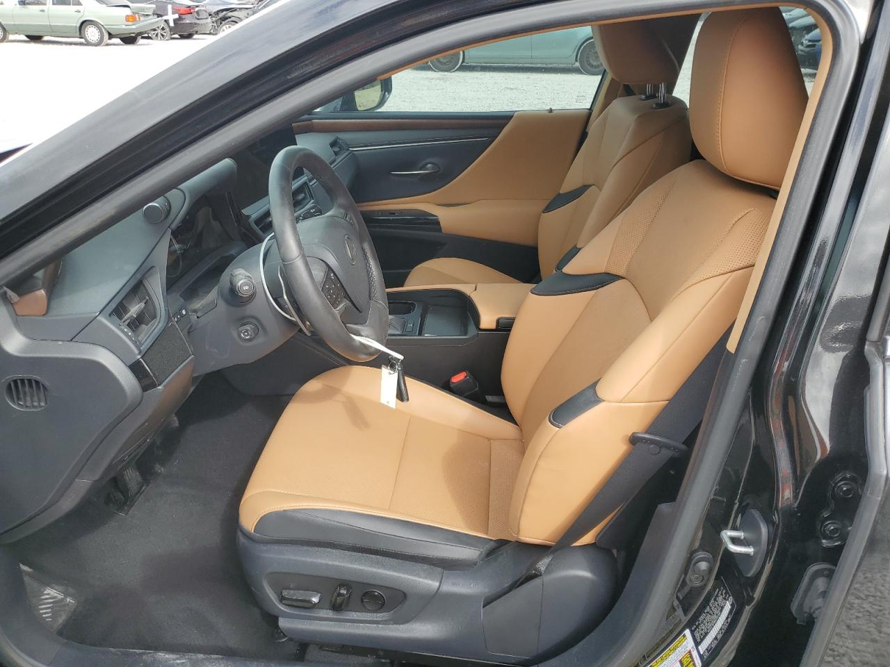 2024 Lexus ES - Image 7