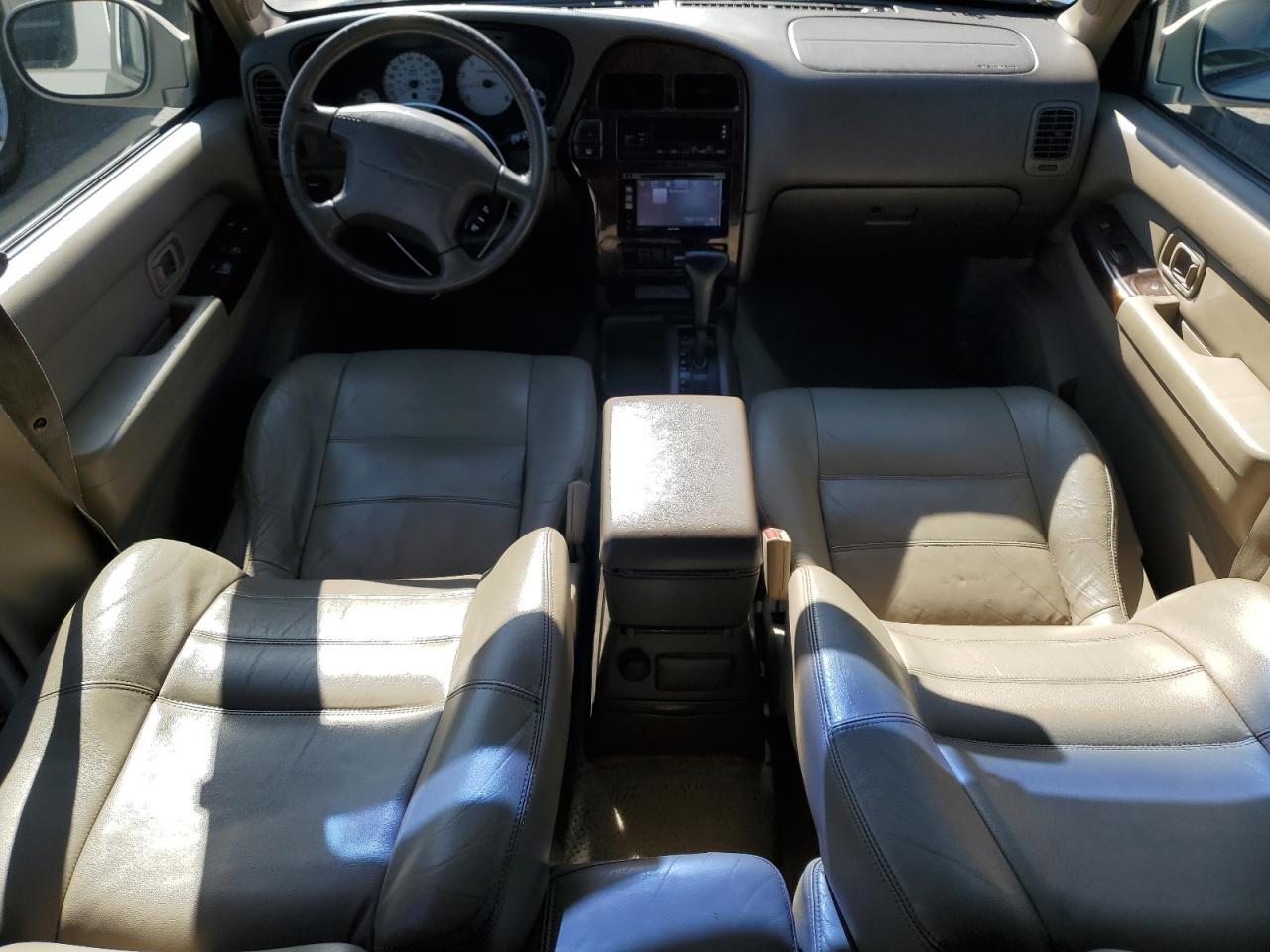1999 Nissan Pathfinder - Image 8