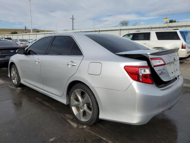  TOYOTA CAMRY 2014 Srebrny