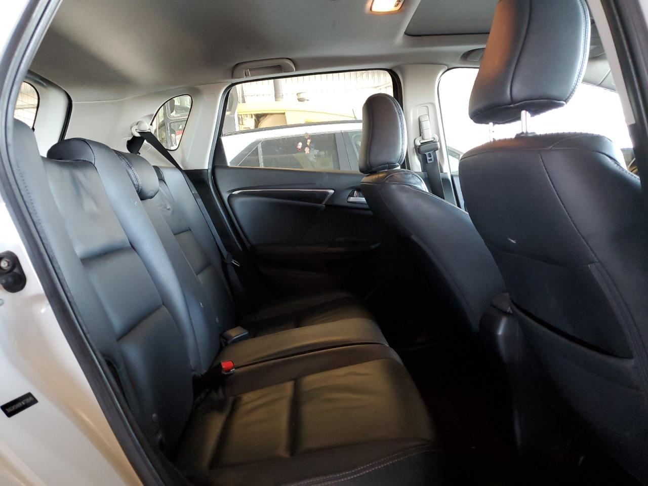 2015 Honda Fit - Image 10