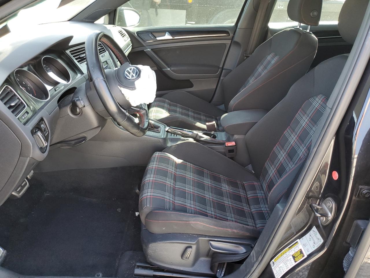 2016 Volkswagen GTI - Image 7