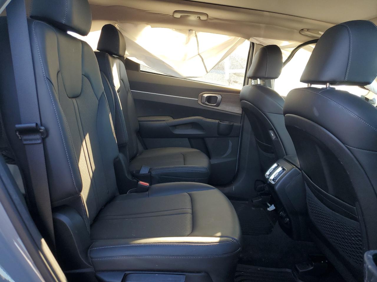 2023 Kia Sorento - Image 10