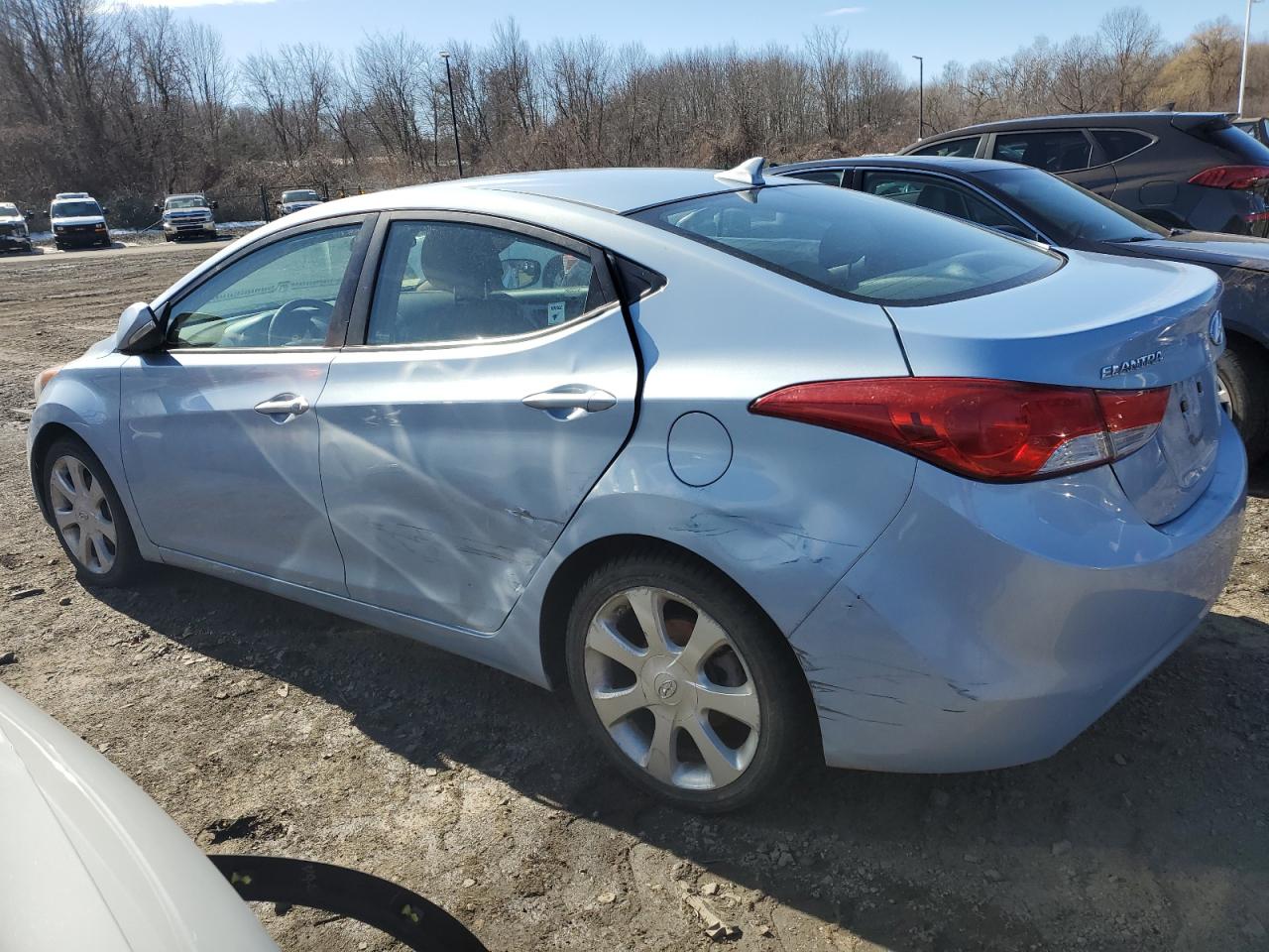 2012 Hyundai Elantra - Image 2