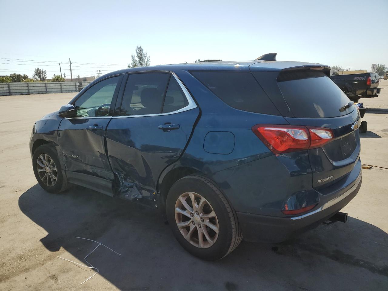 2019 Chevrolet Equinox - Image 2