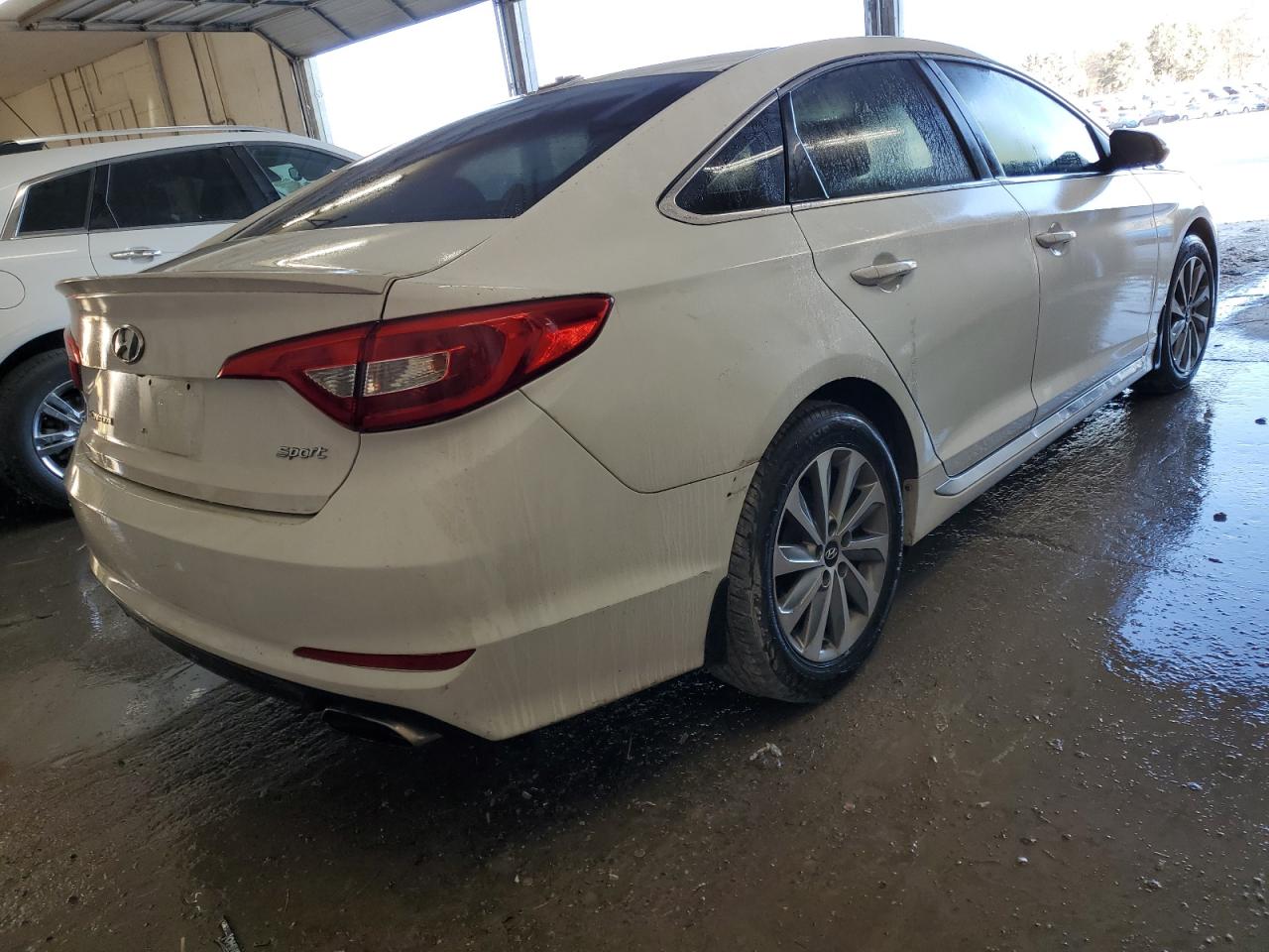 2016 Hyundai Sonata - Image 3