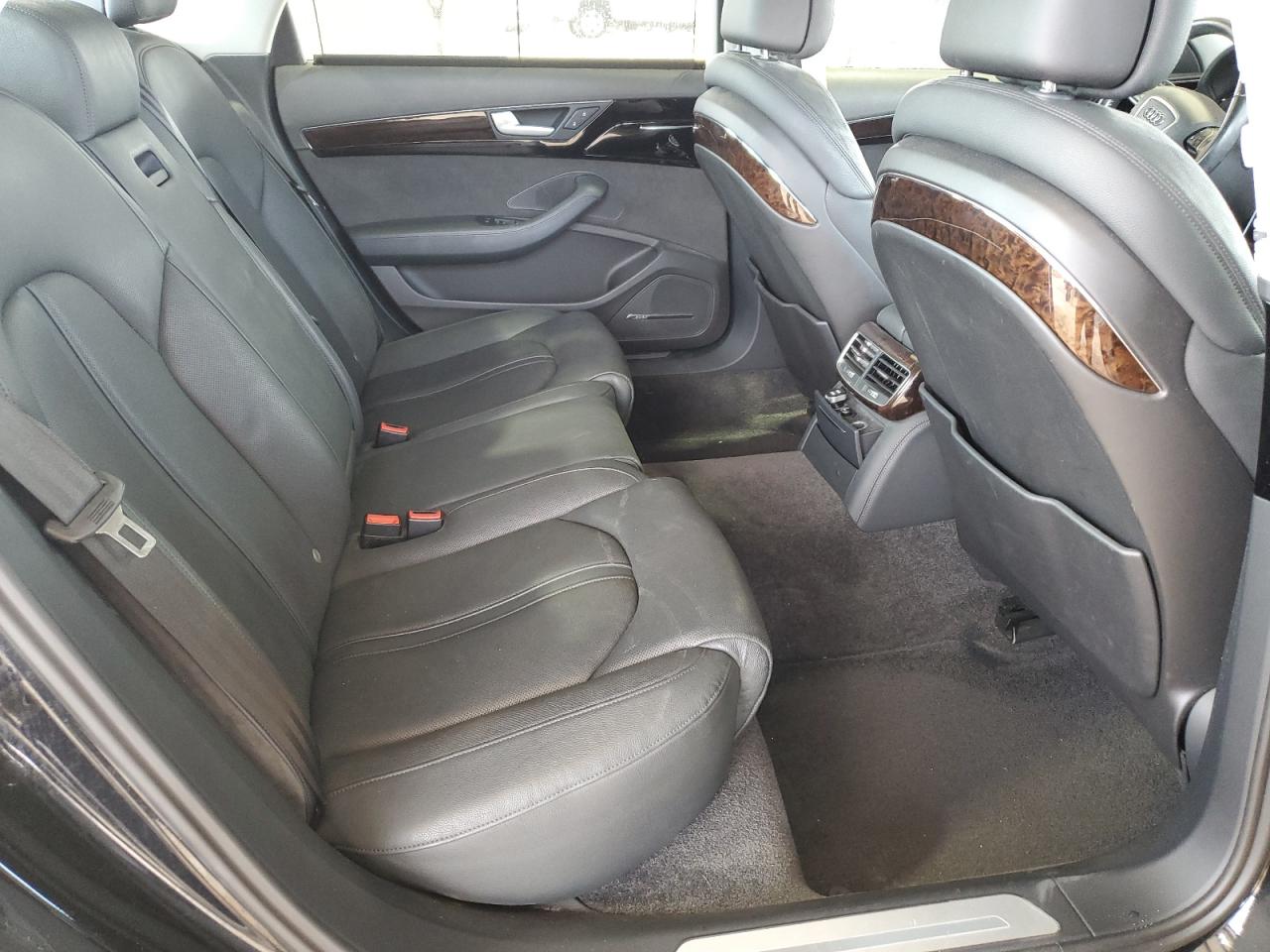 2015 Audi A8 - Image 10