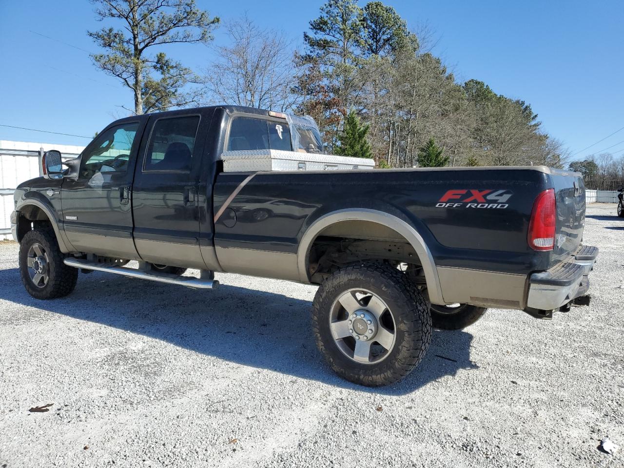 2006 Ford F350 - Image 2