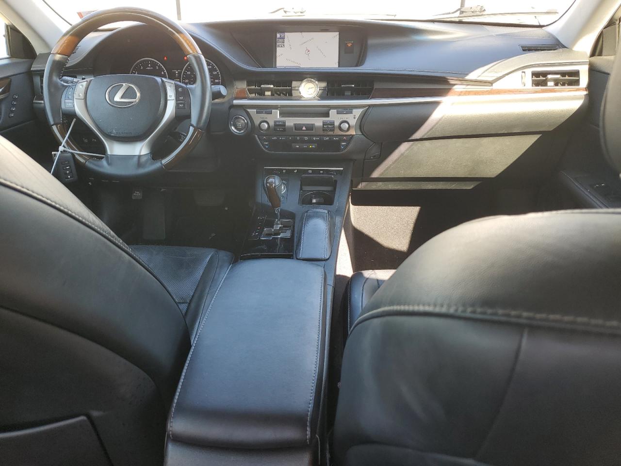 2013 Lexus ES - Image 8