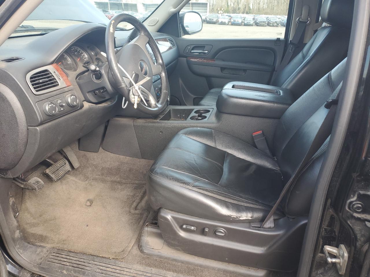 2012 GMC Yukon - Image 7