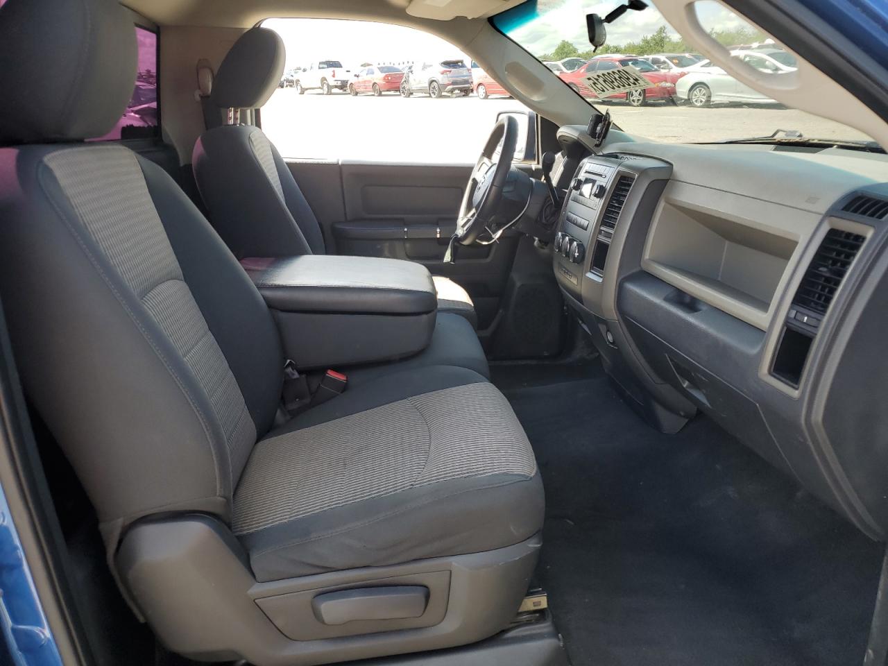 2011 Dodge RAM - Image 10
