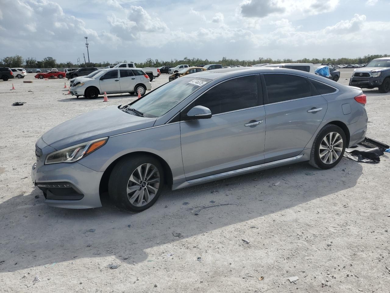 2016 Hyundai Sonata - Image 1