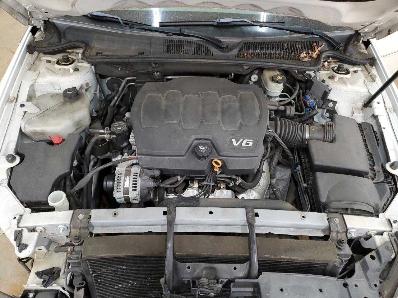 2011 Buick Lucerne - Image 11