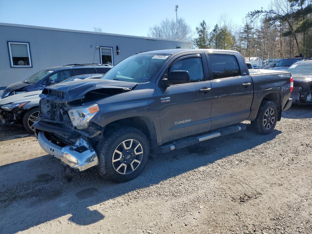 2016 Toyota Tundra Crewmax Sr5 на продаже в Lyman, ME - Front End