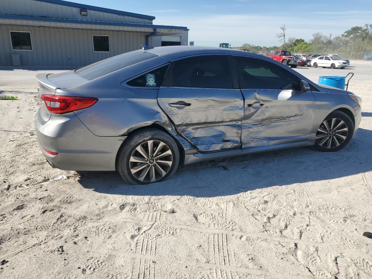 2015 Hyundai Sonata - Image 3