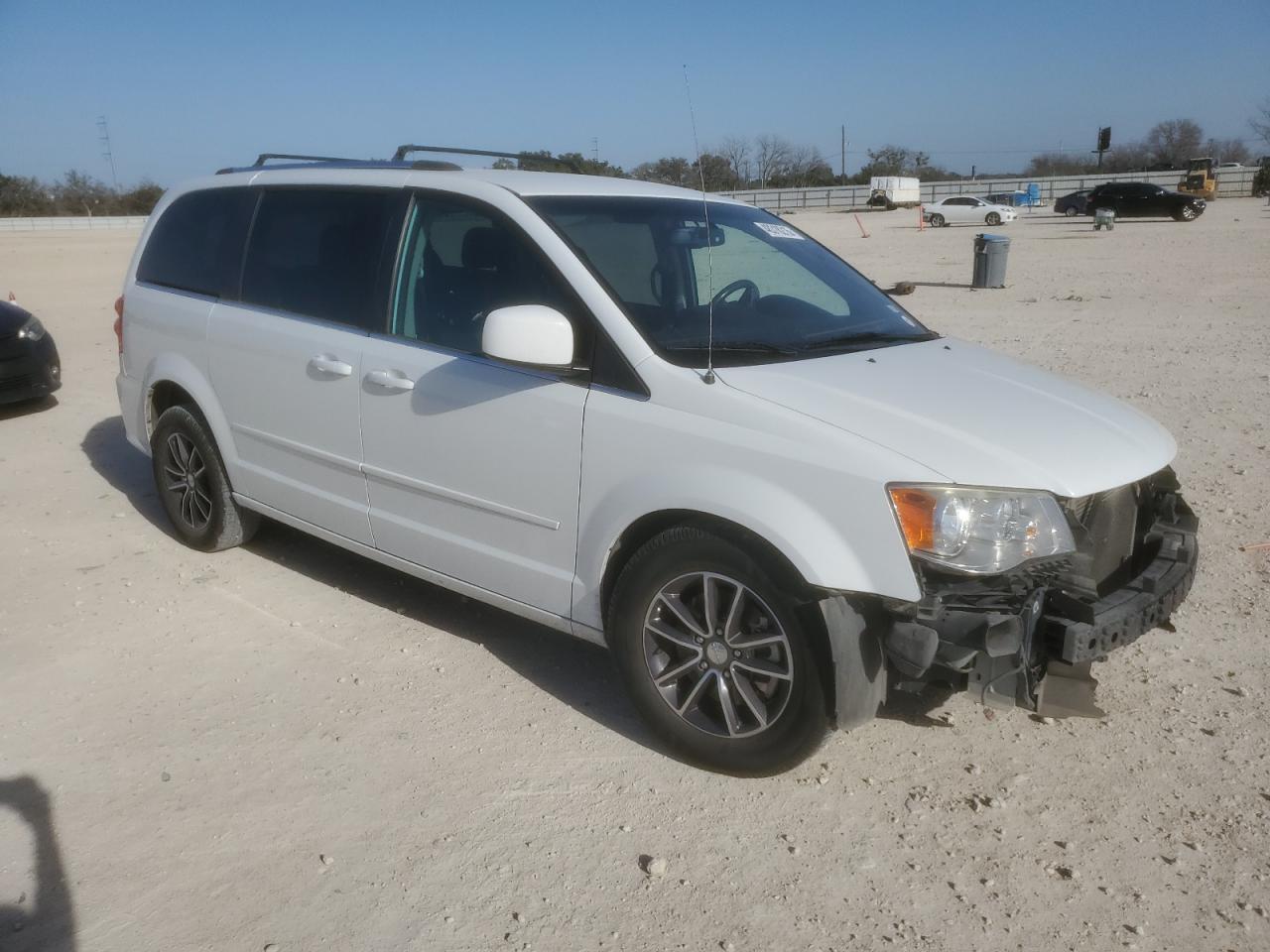 2016 Dodge Caravan - Image 4