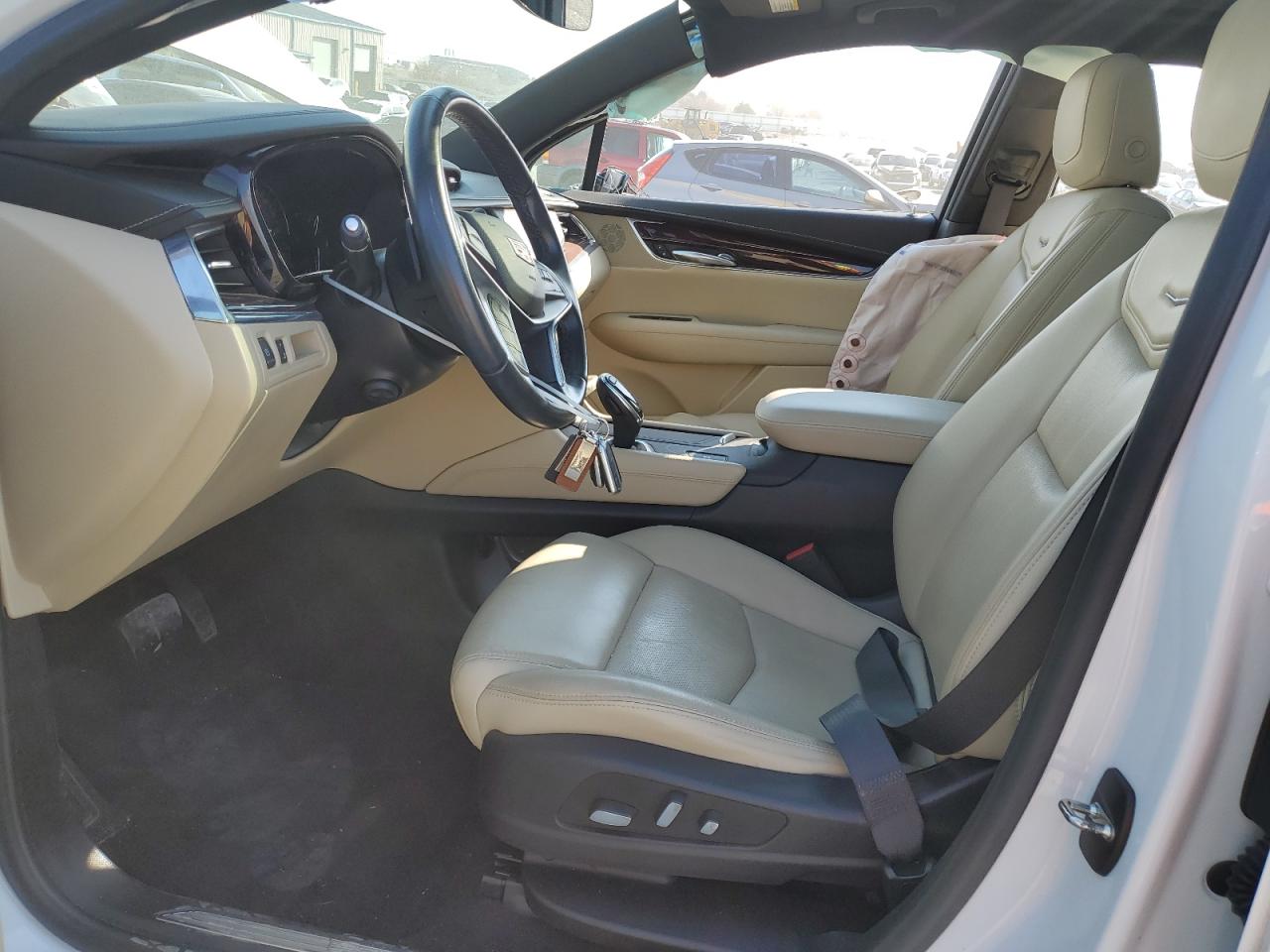 2018 Cadillac XT5 - Image 7