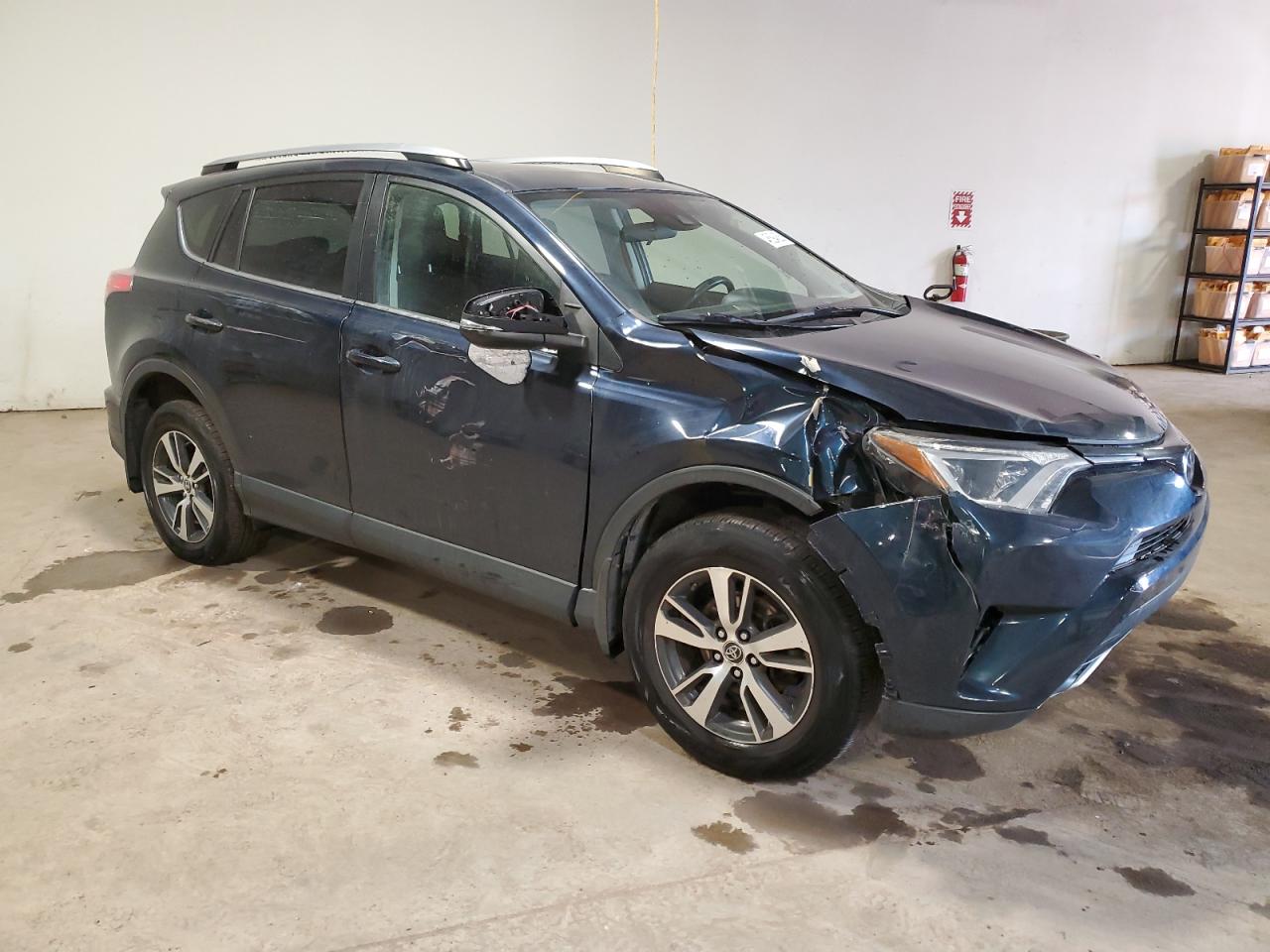 2018 Toyota RAV 4 - Image 4