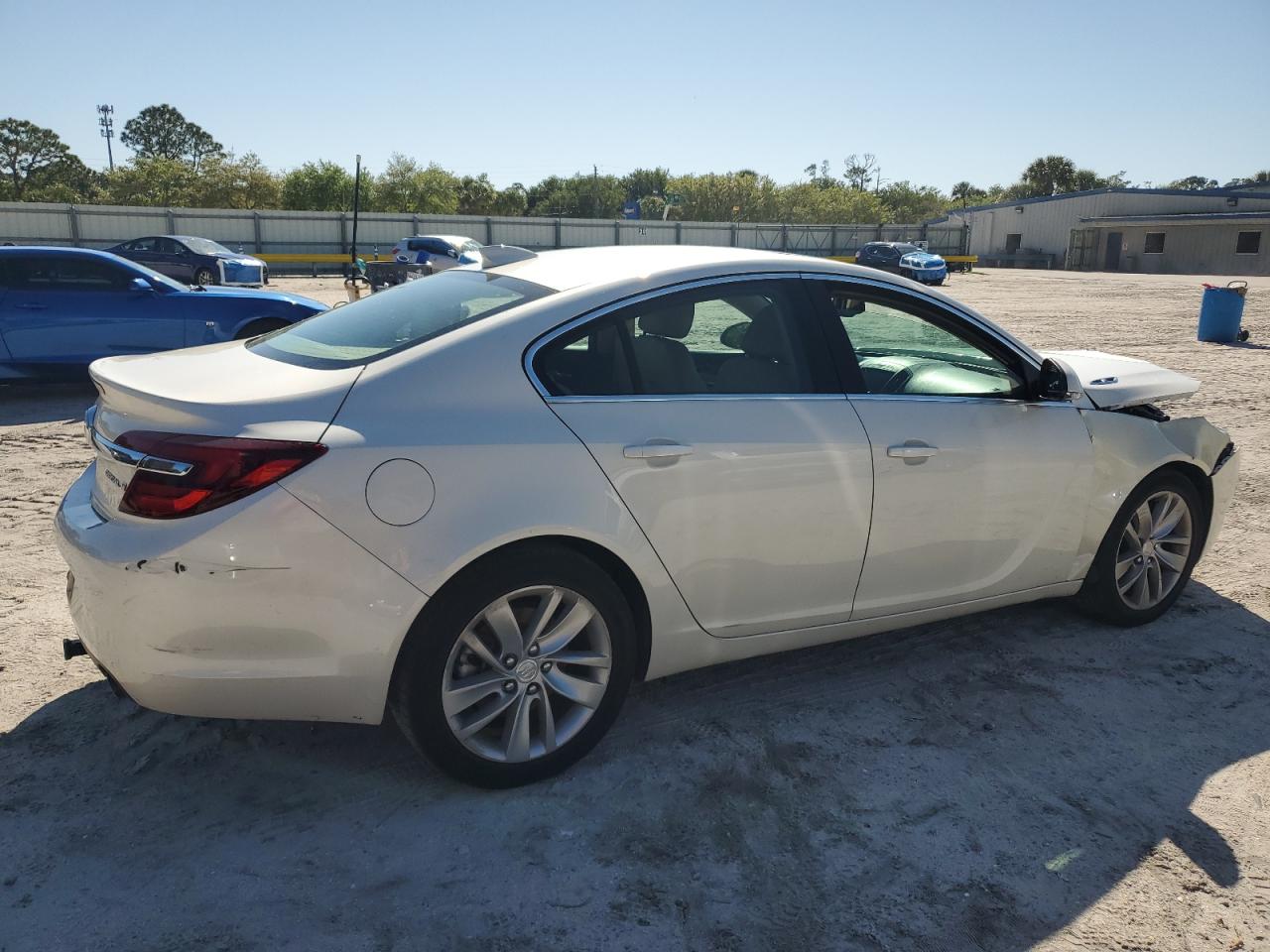 2015 Buick Regal - Image 3