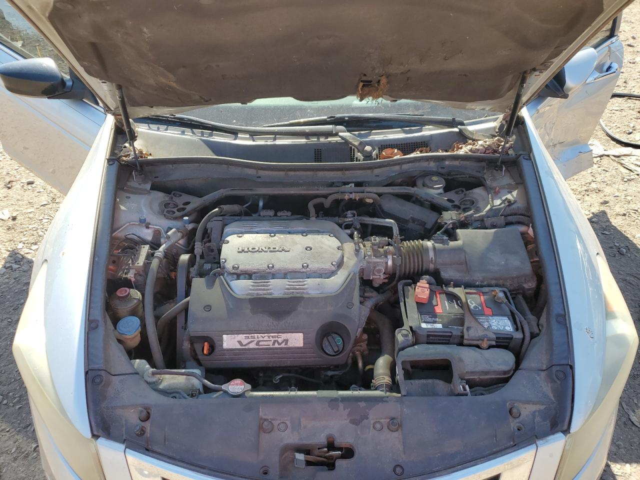 2009 Honda Accord - Image 11