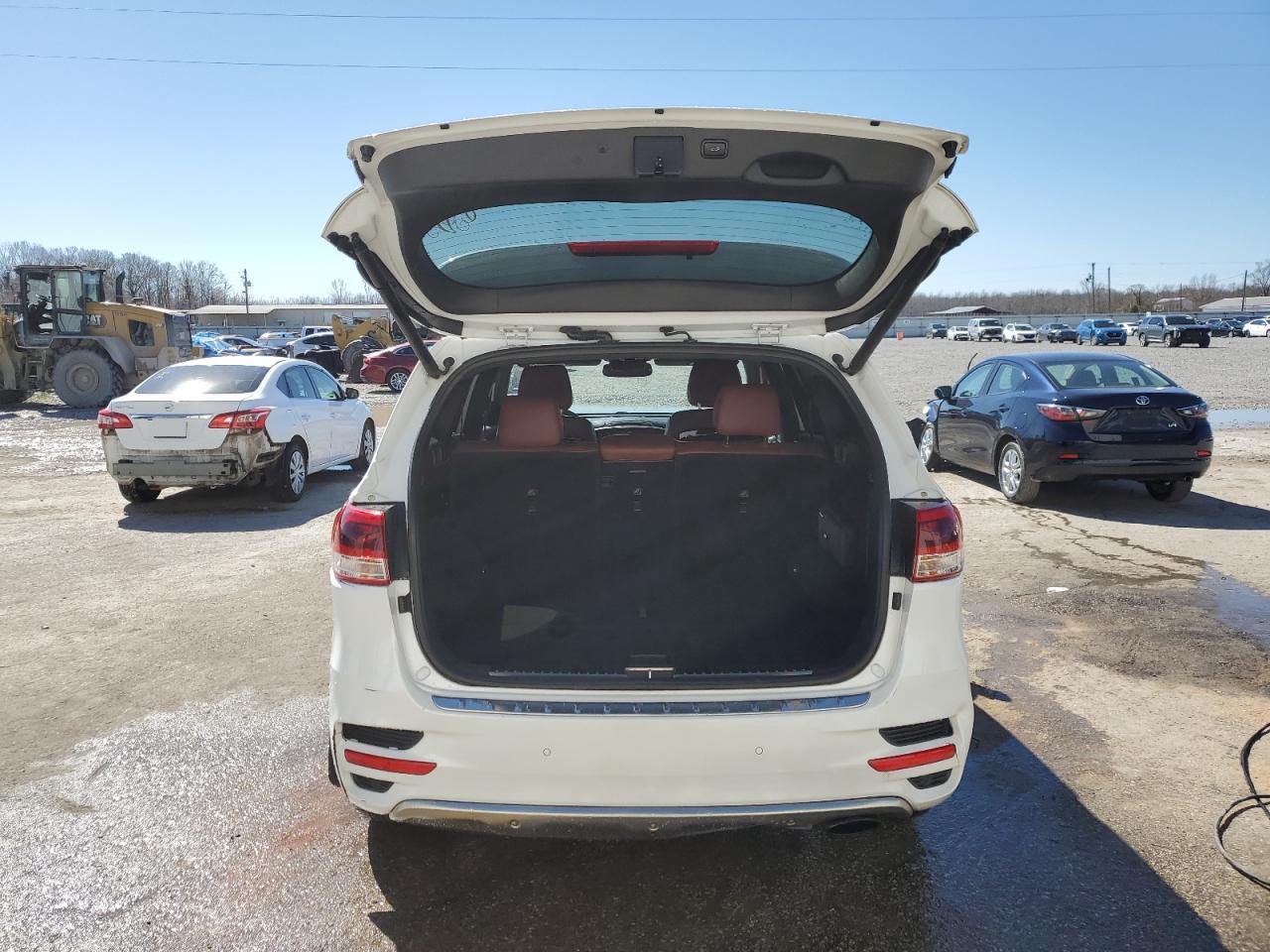 2016 Kia Sorento - Image 6