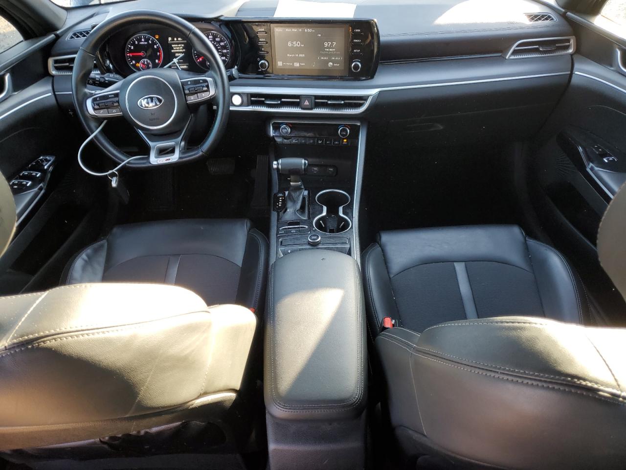 2021 Kia K5 - Image 8