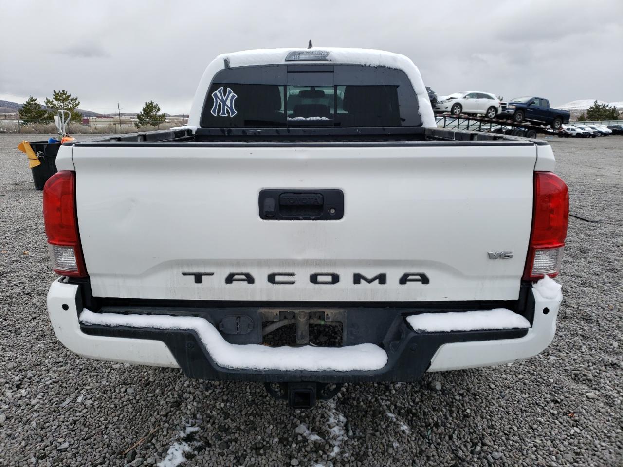2017 Toyota Tacoma - Image 6