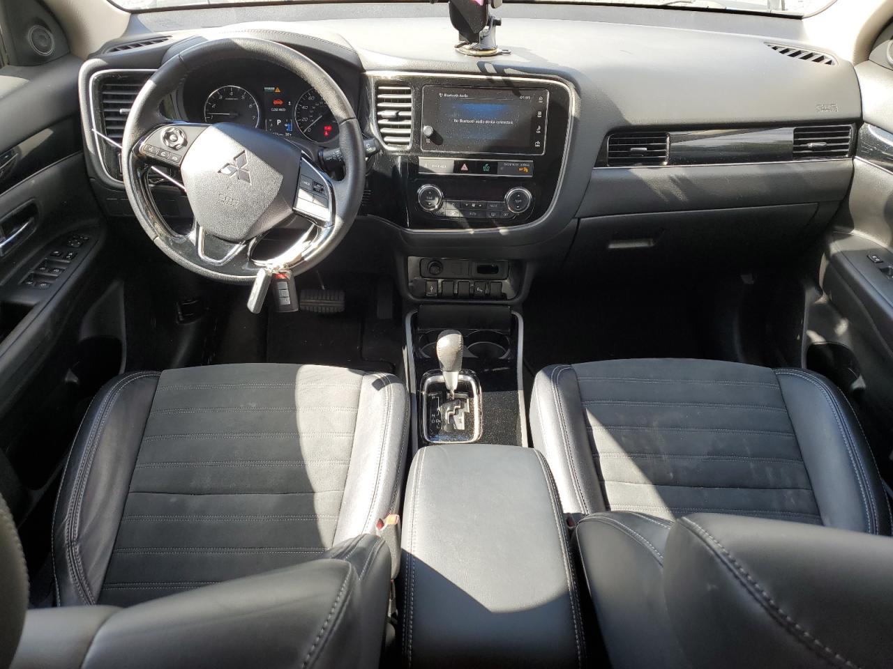 2019 Mitsubishi Outlander - Image 8