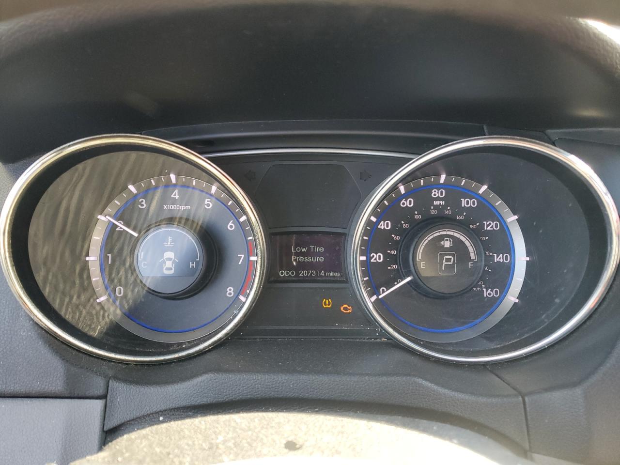 2011 Hyundai Sonata - Image 9