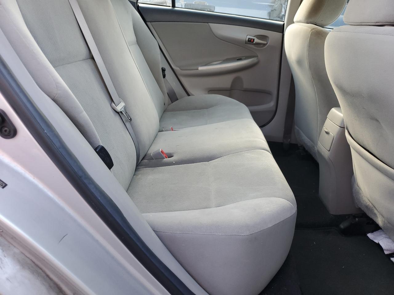 2011 Toyota Corolla - Image 10