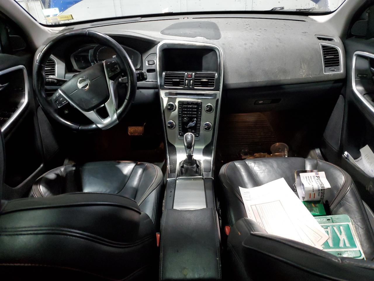 2015 Volvo XC60 - Image 8