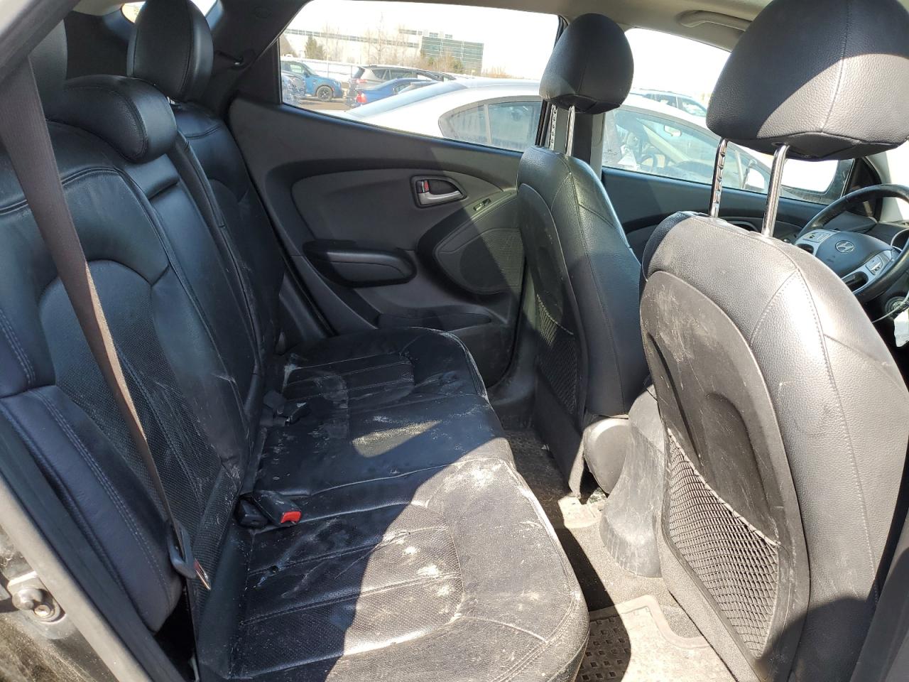 2011 Hyundai Tucson - Image 11