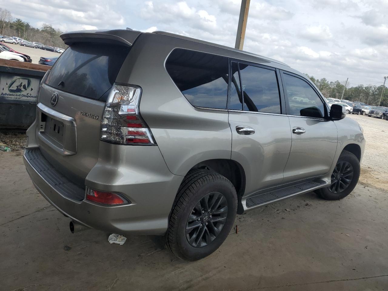 2022 Lexus GX - Image 3