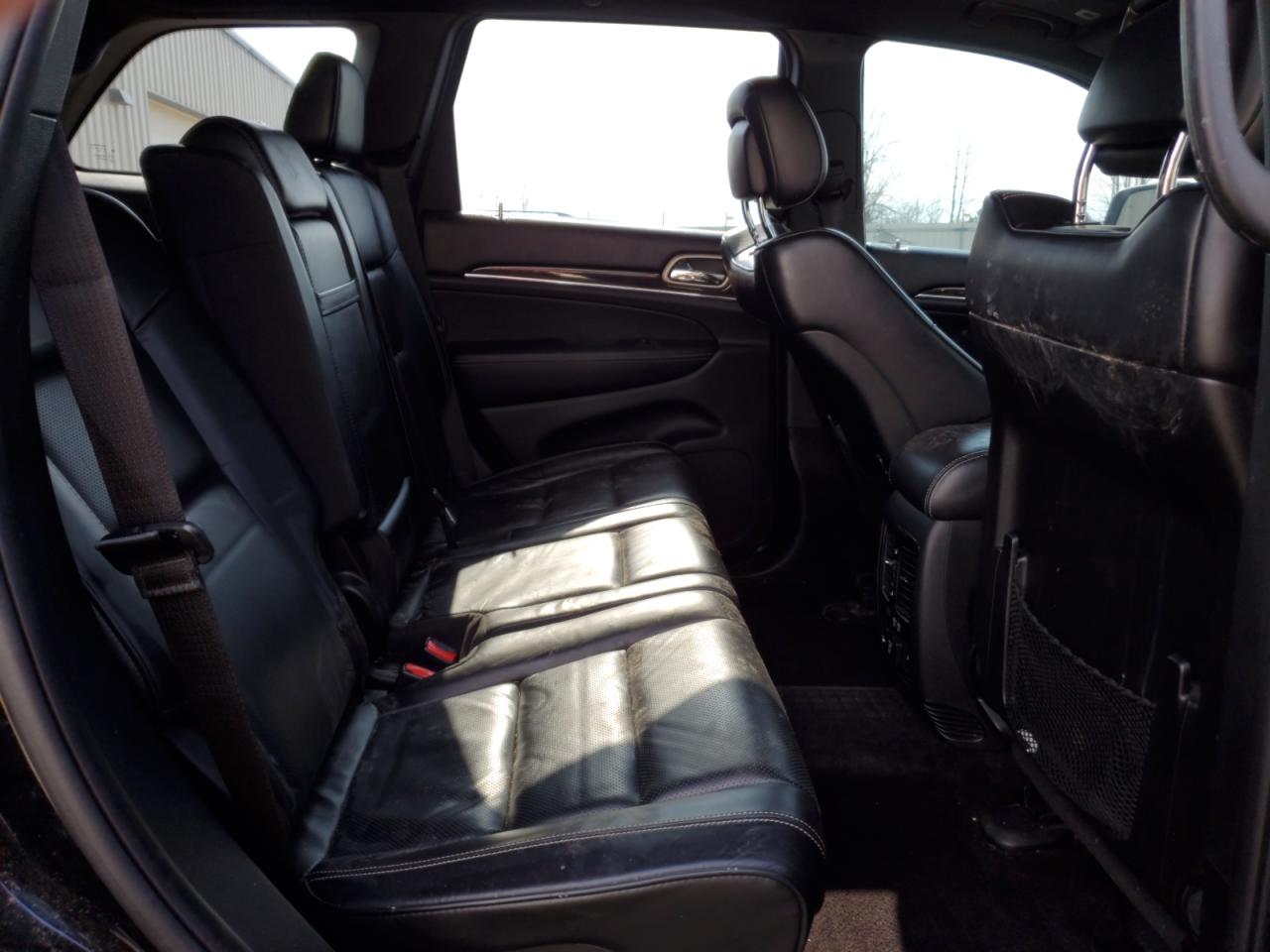 2017 Jeep Grand Cherokee - Image 10