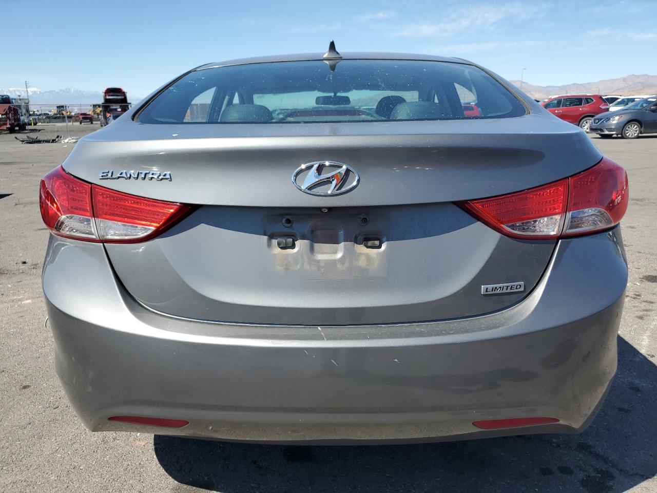 2013 Hyundai Elantra - Image 6