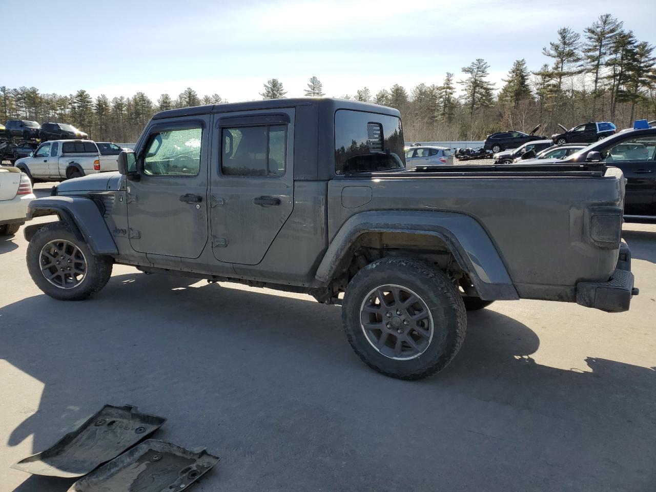 2020 Jeep Gladiator - Image 2