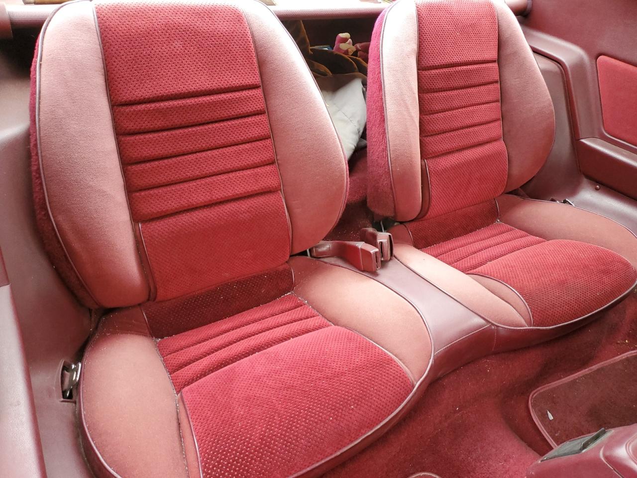 1988 Dodge Daytona - Image 11
