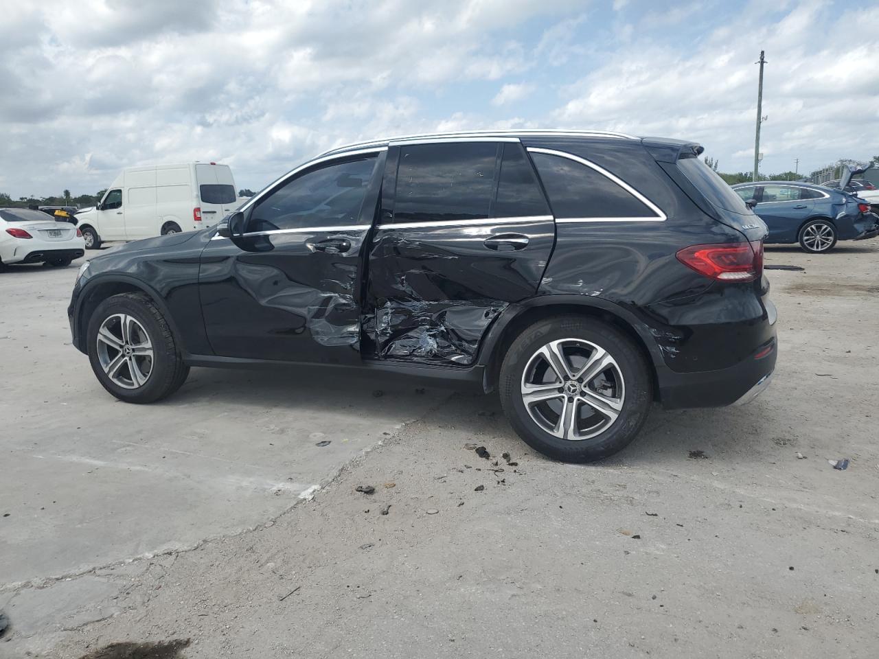 2021 Mercedes-Benz GLC - Image 2