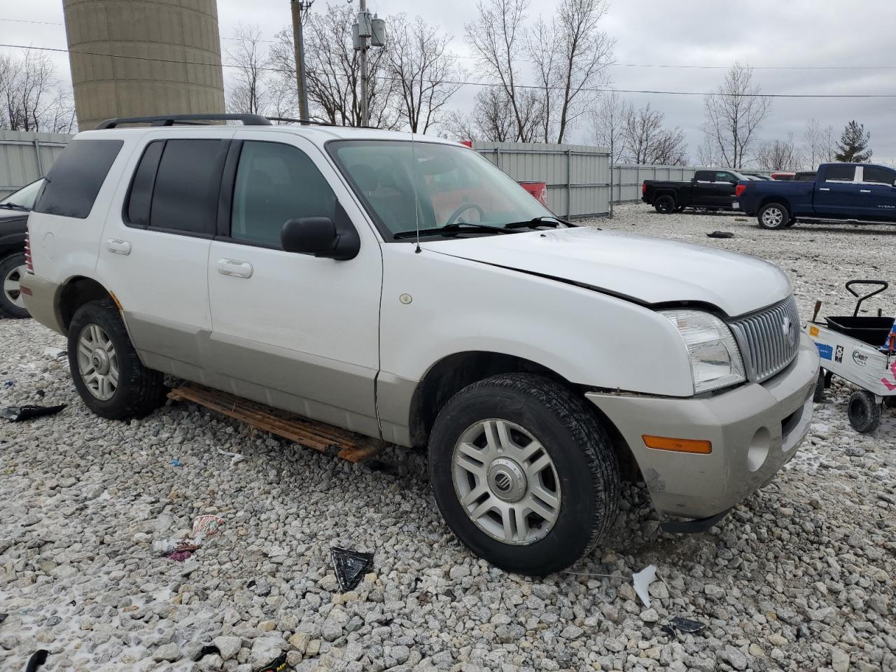 2003 Mercury Mountaineer - Image 4