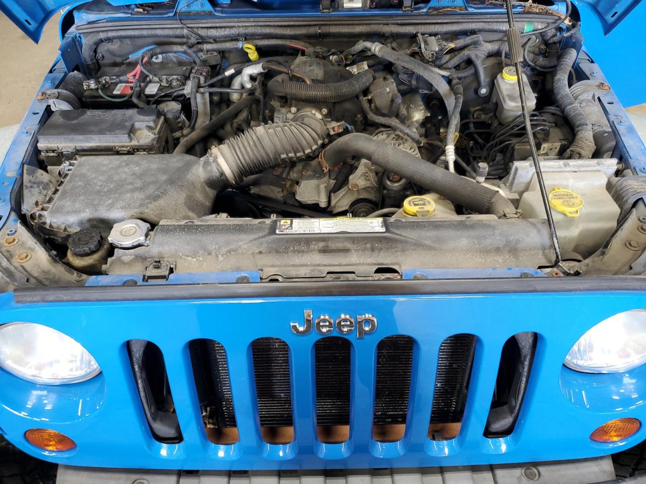 2011 Jeep Wrangler - Image 12