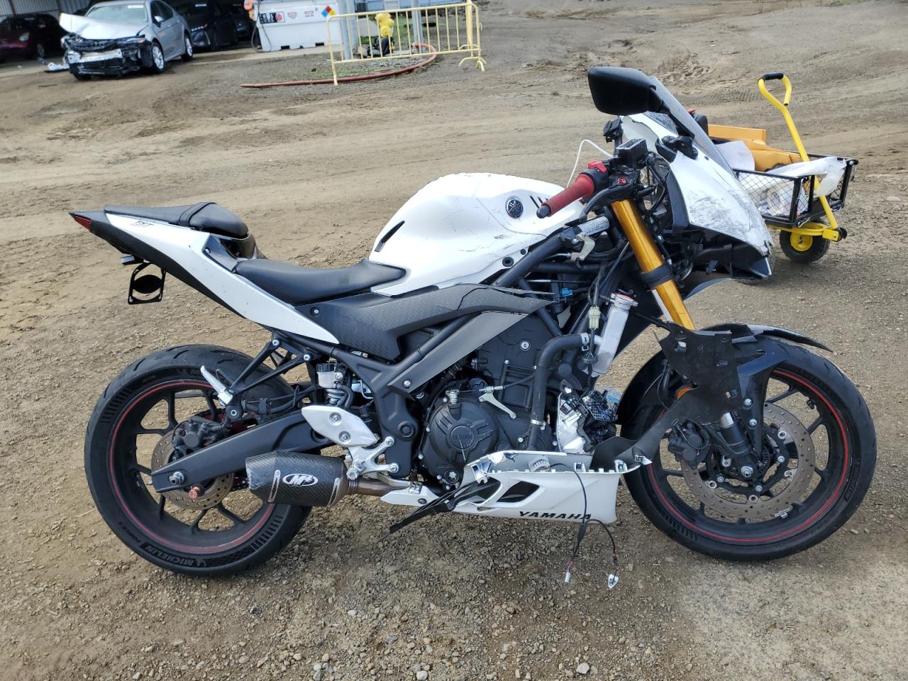 2019 Yamaha Yzfr3 A продається в American Canyon, CA - Front End
