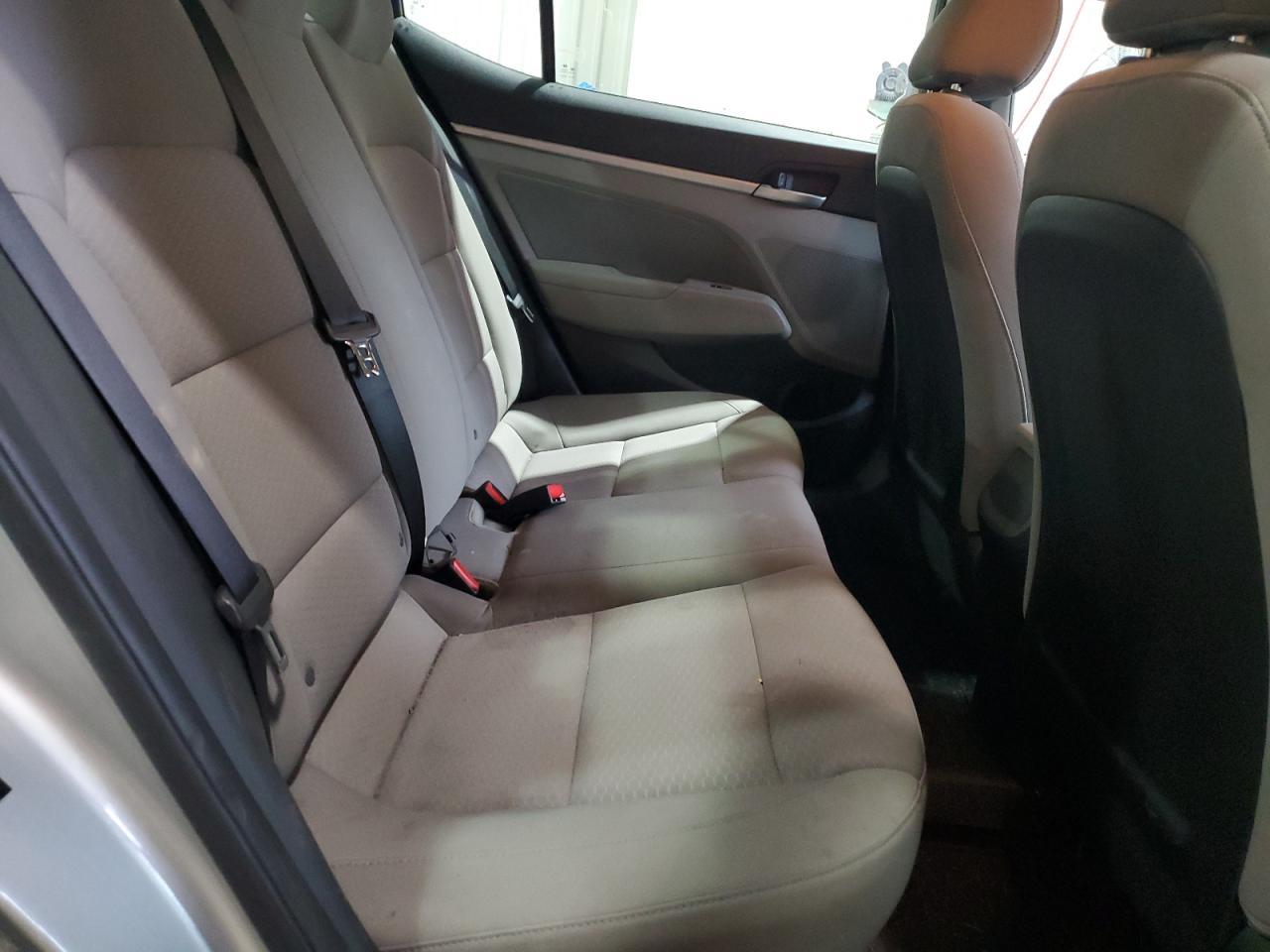 2020 Hyundai Elantra - Image 10