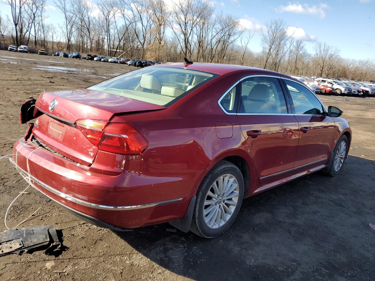 2016 Volkswagen Passat - Image 3