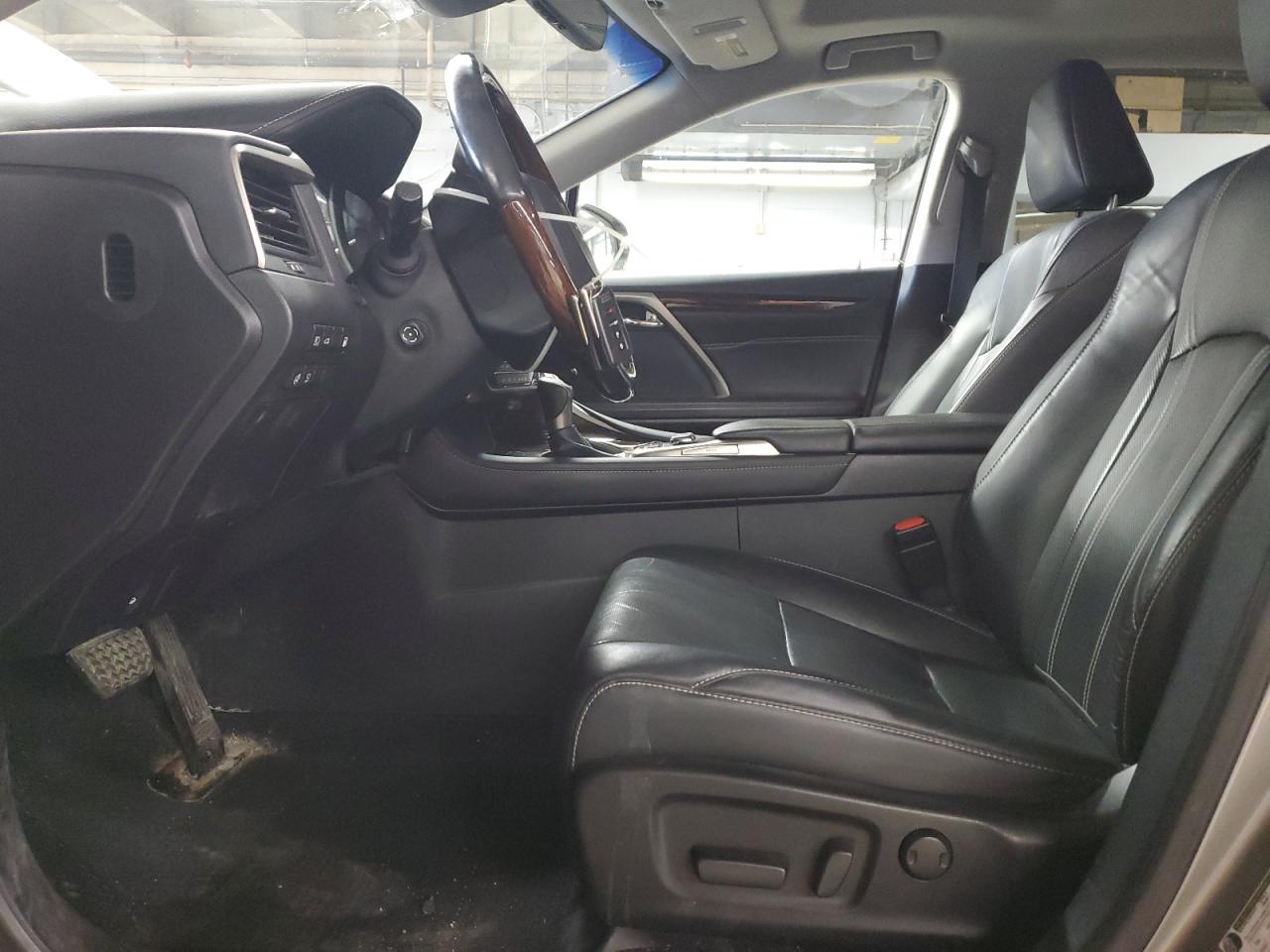 2019 Lexus RX - Image 7