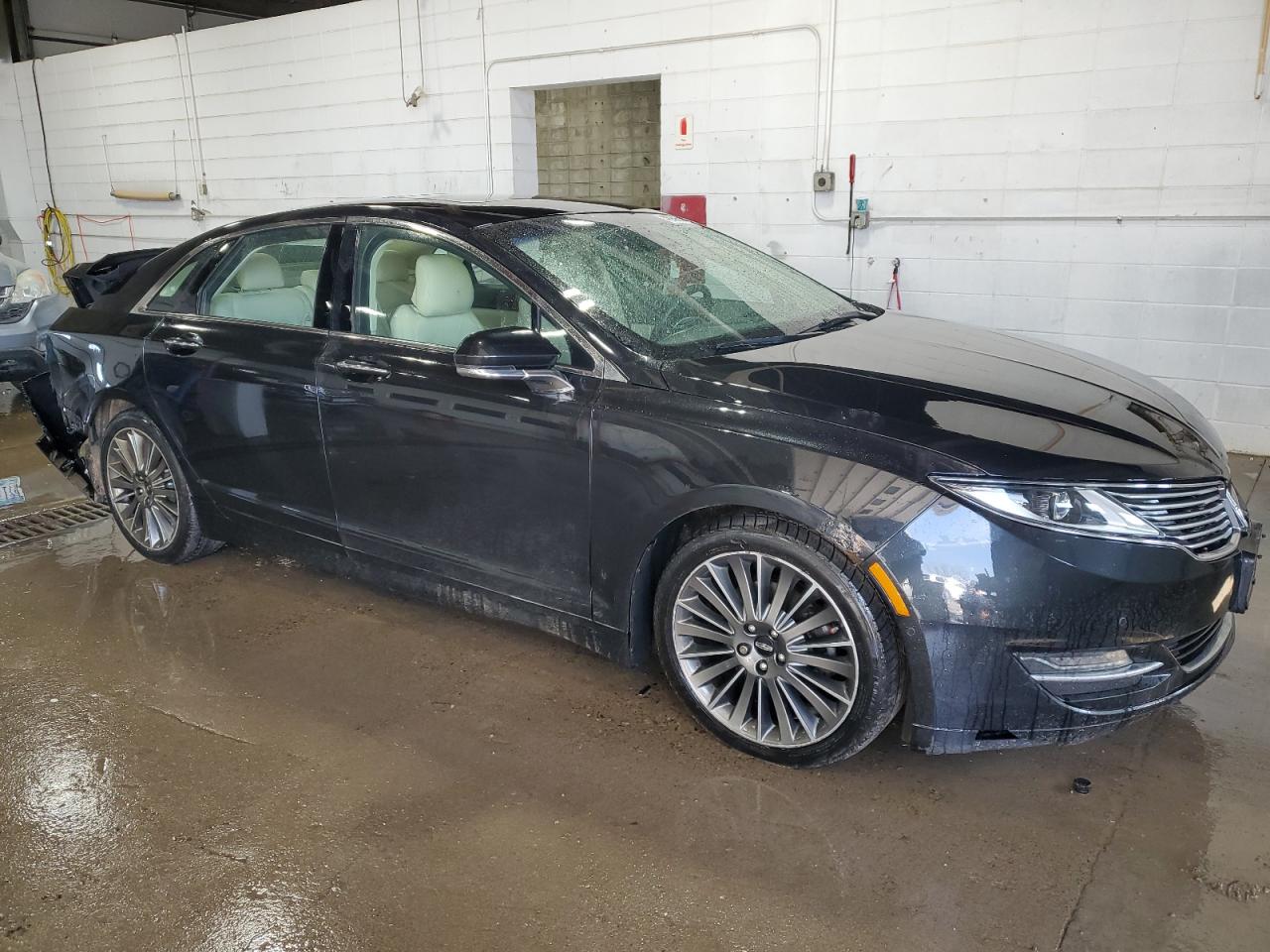 2015 Lincoln MKZ - Image 4